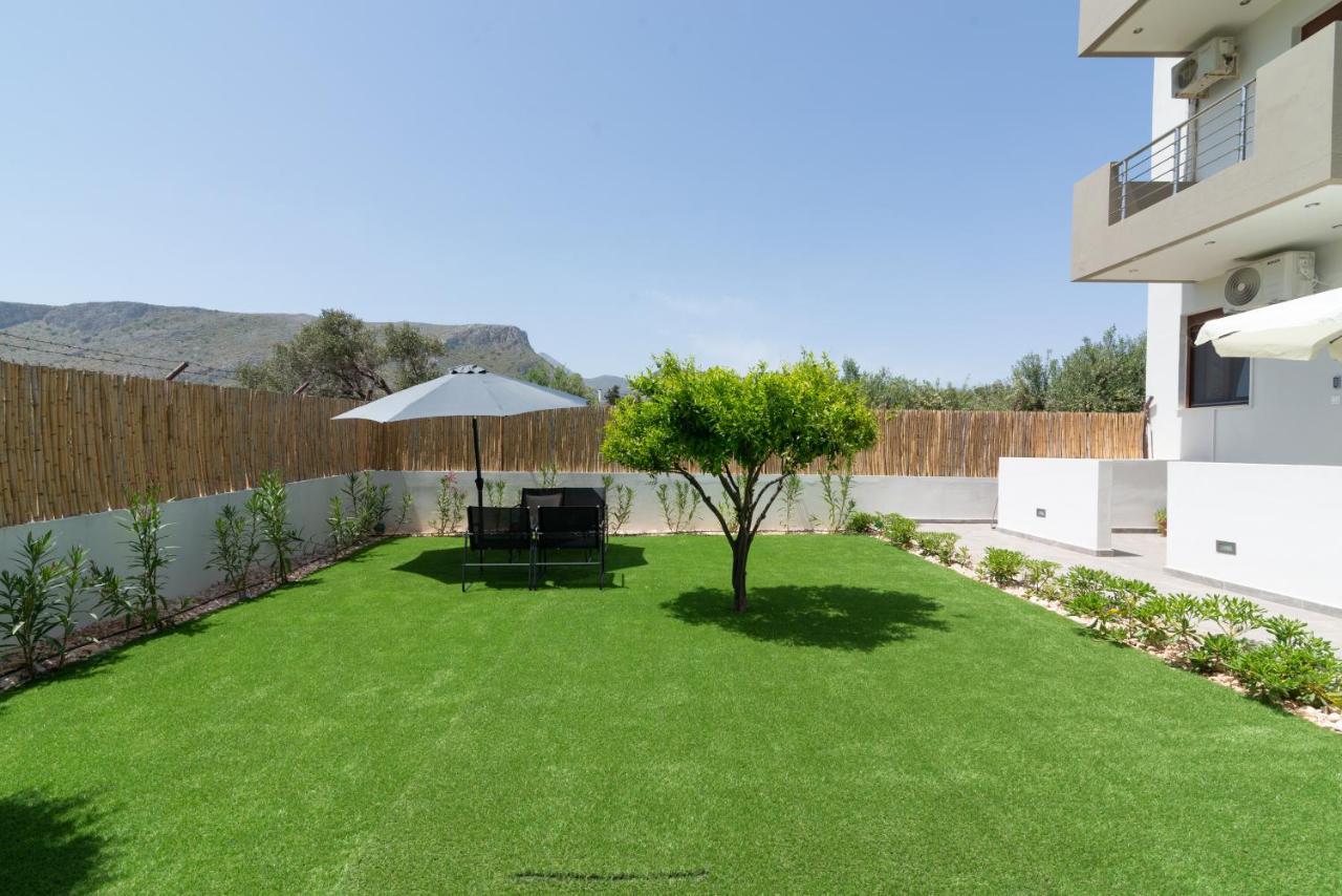 Modern House With Pool Near Beach Gazi Extérieur photo