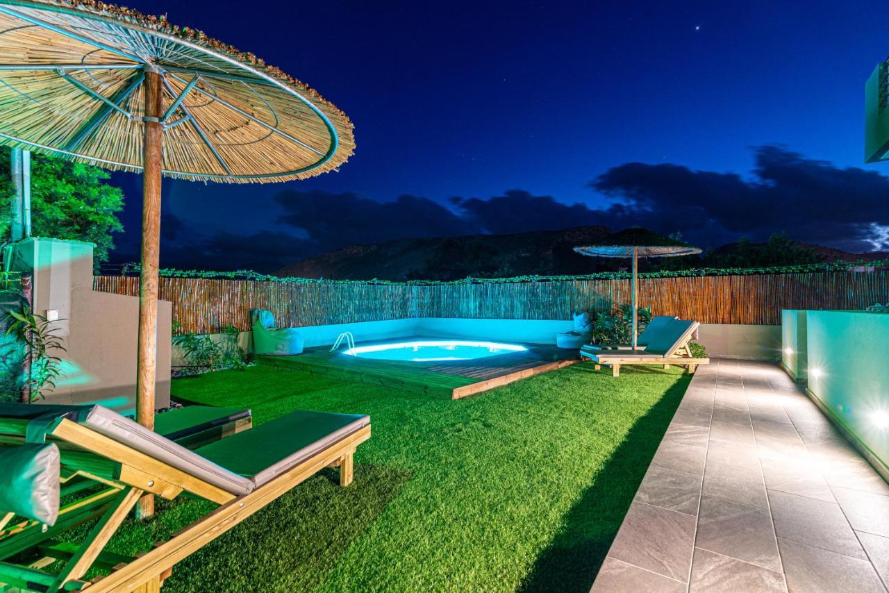 Modern House With Pool Near Beach Gazi Extérieur photo